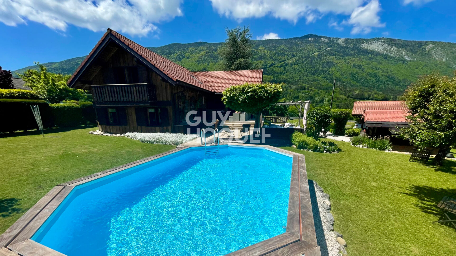 Maison Saint Eustache 6 pièce(s) 186 m2 - 1575 m² de terrain