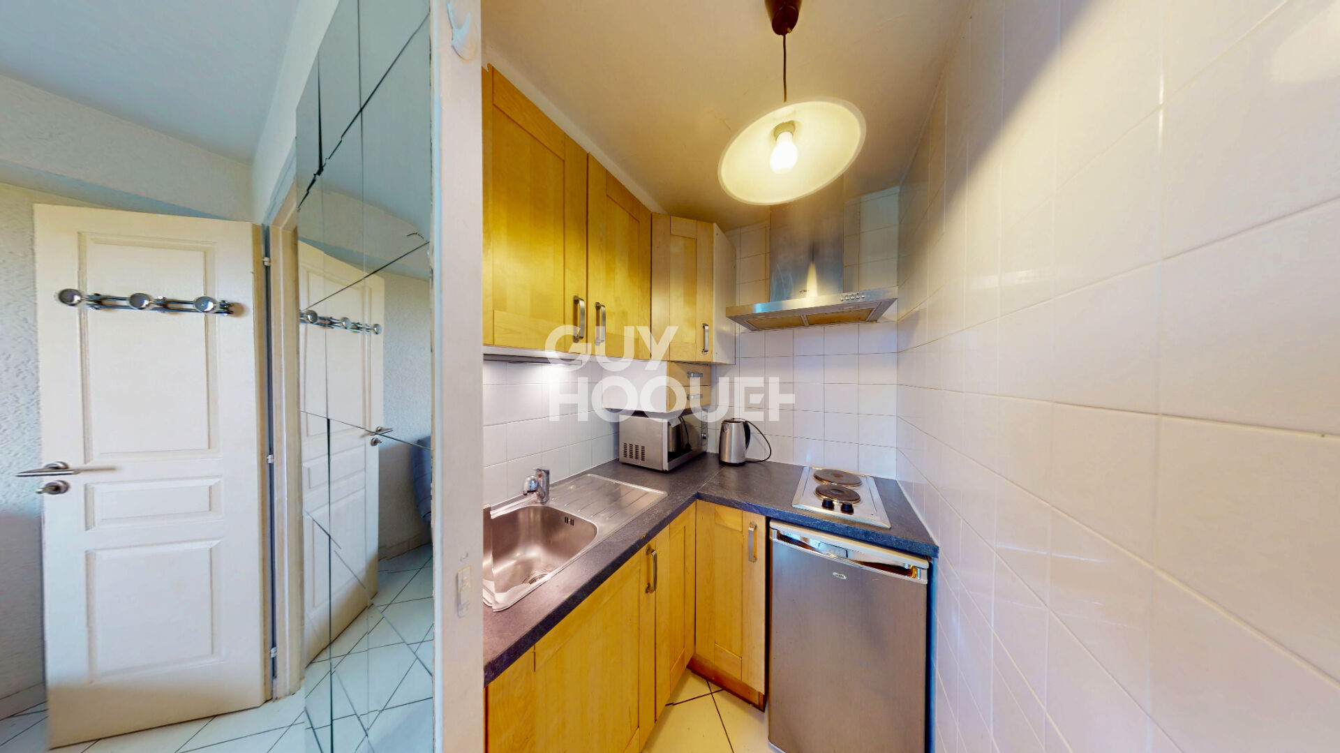 Studio Annecy 1 pièce(s) 17,72 m2 - Grand parking de copropriété