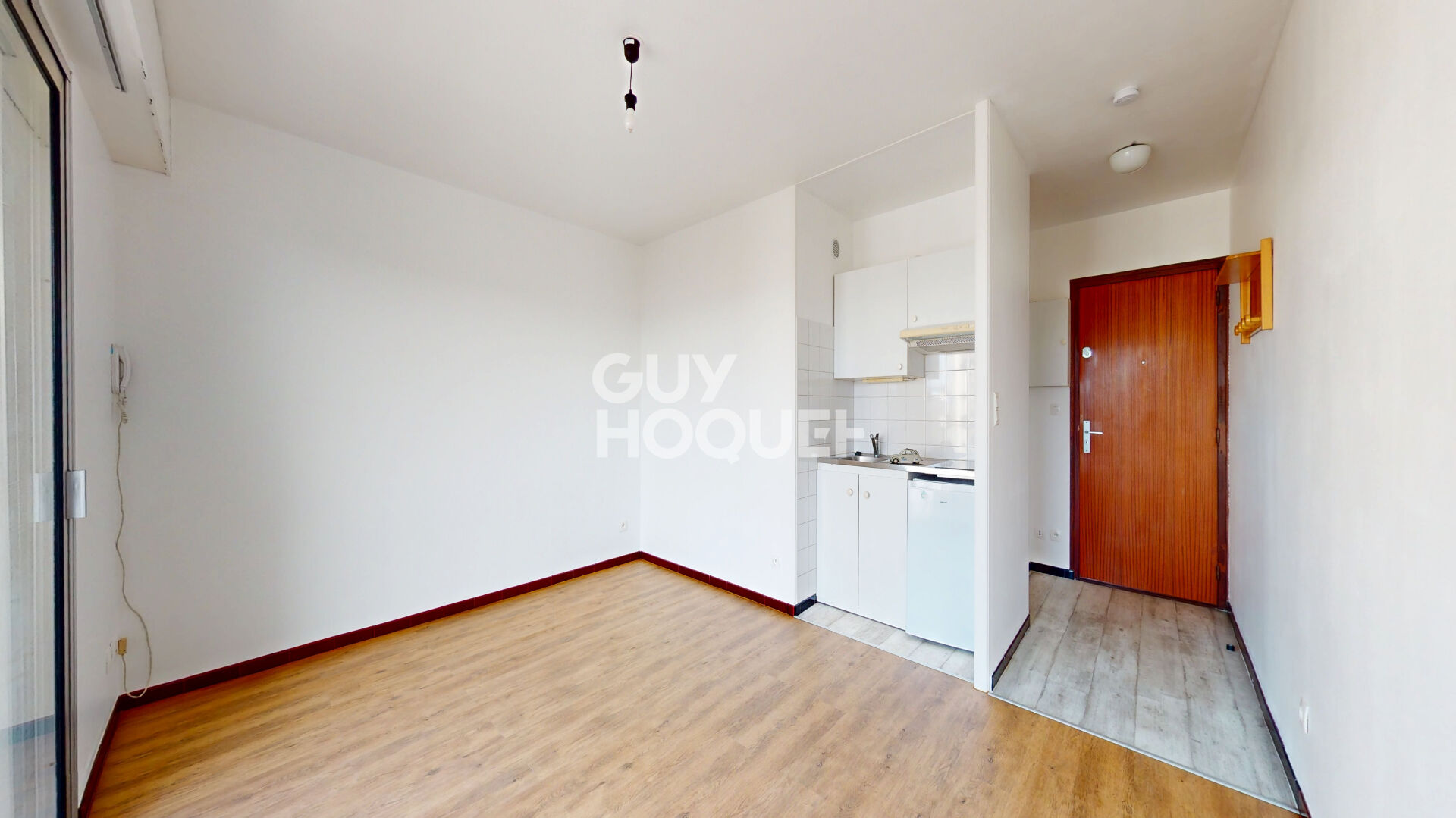 ANNECY - Studio lumineux avec vue dégagée et place de parking