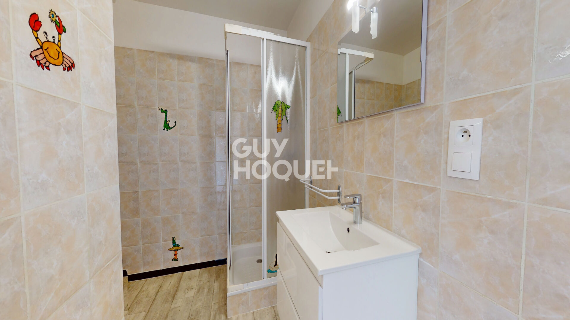 ANNECY - Studio lumineux avec vue dégagée et place de parking