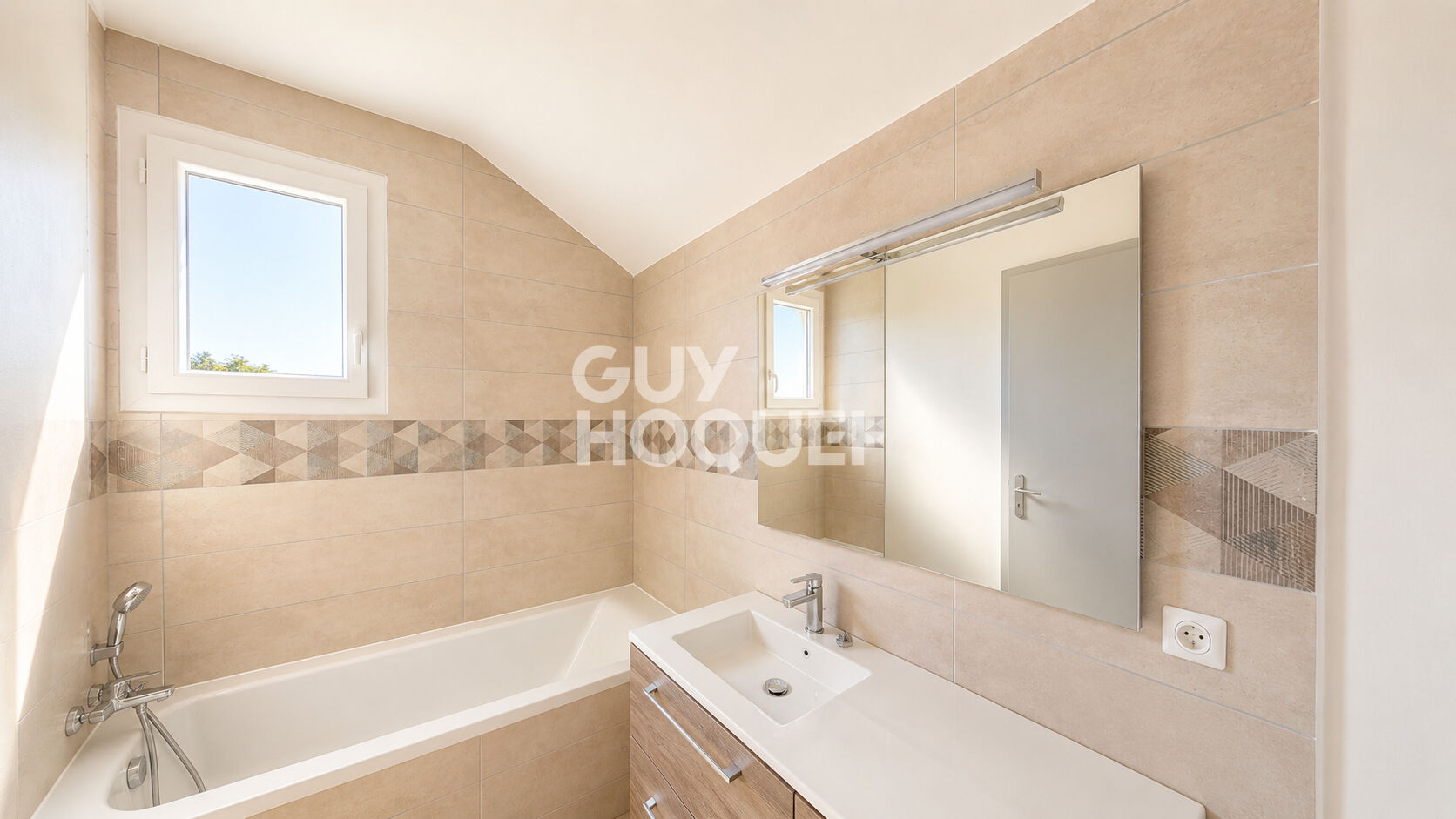 Charmante Maison Villy-le-Bouveret, implantée sur un terrain de 602 m²