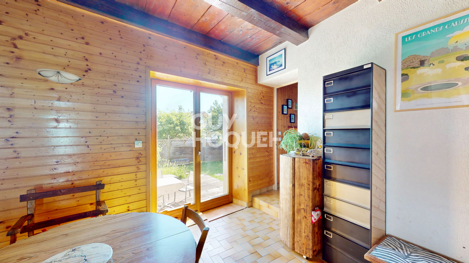 Maison de village avec jardin, garage et combles - Au Calme