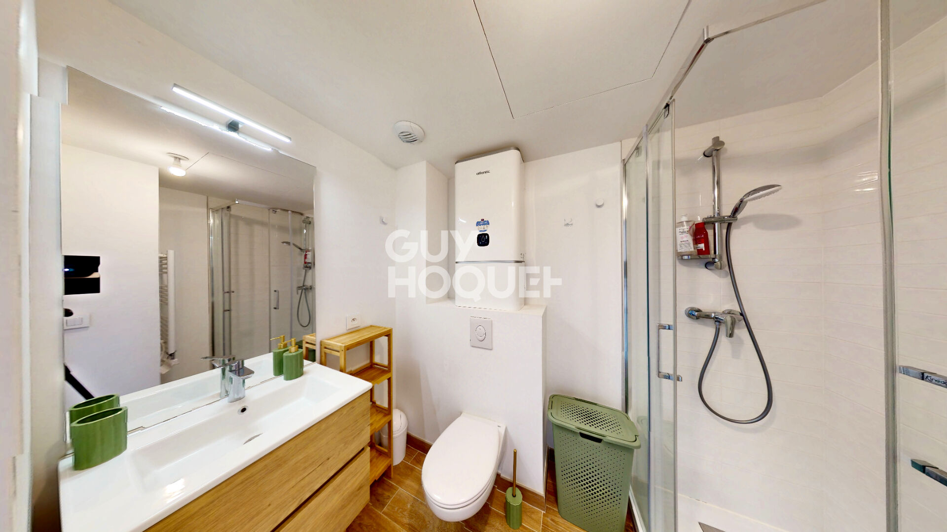 Appartement Sevrier 1 pièce 31 m2 - Vue Lac - Parking - Cave