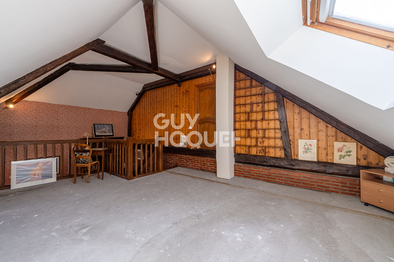 Le Noyer - Maison de caractère de 232 m² avec six chambres, dépendances et vue sur les montagnes
