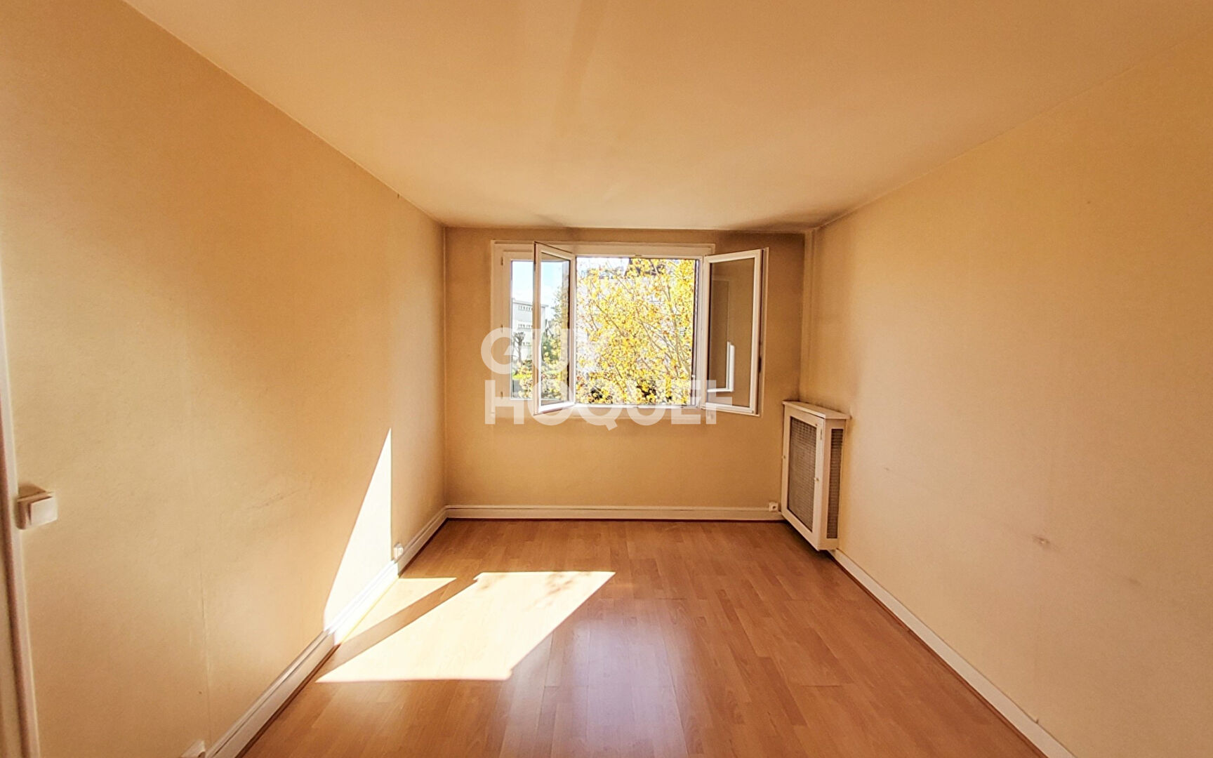 LOCATION : appartement 2 pièces (37 m²) à FRESNES