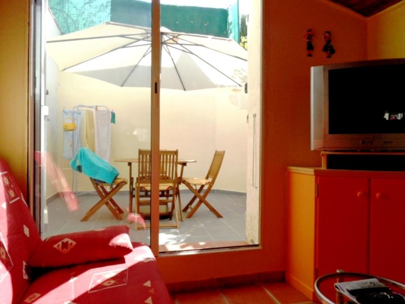 COLLIOURE - PLEIN CENTRE VILLE - APPARTEMENT TYPE F2 AVEC TERRASSE ET PARKING EN PLEIN CENTRE VILLE