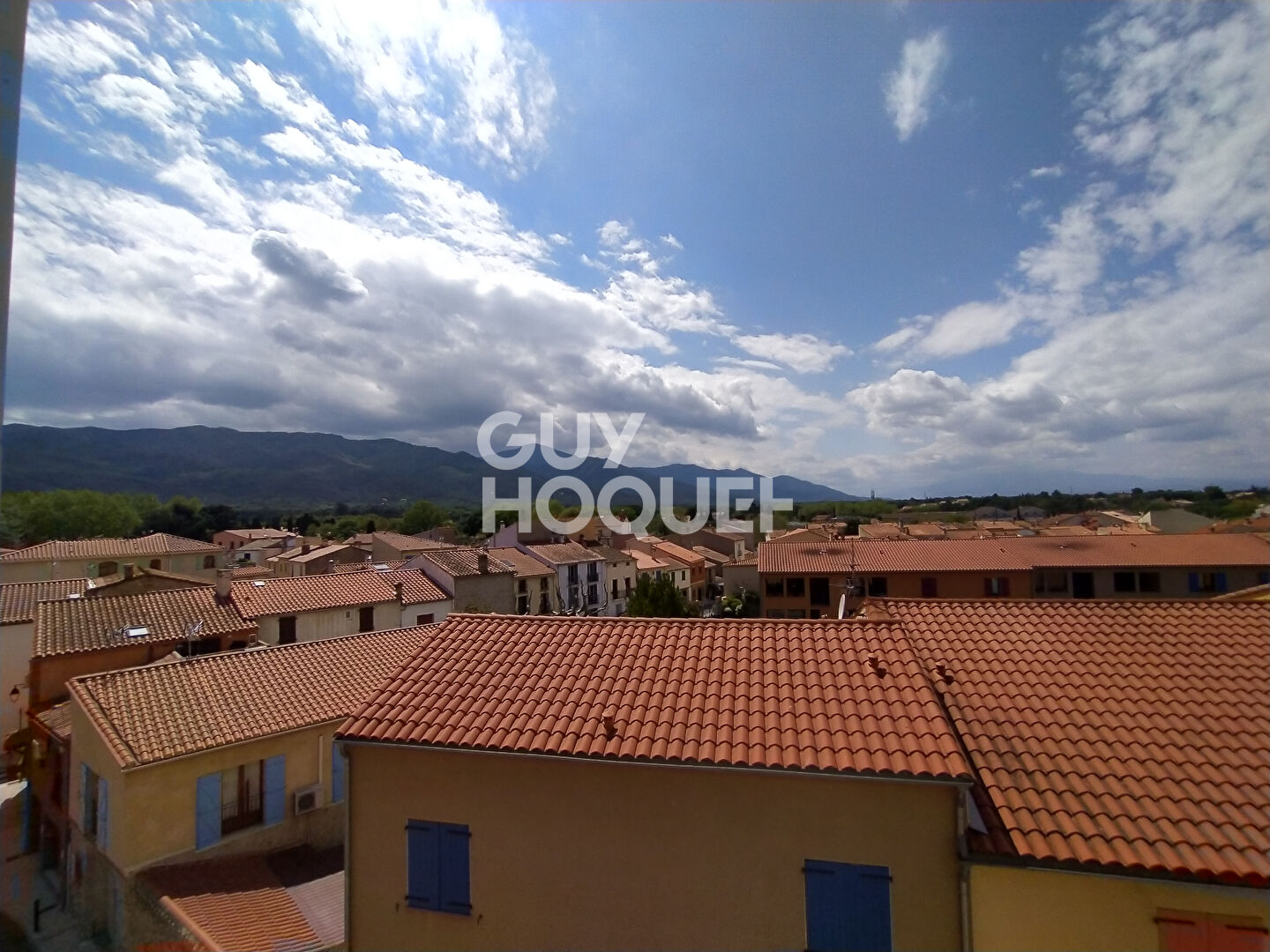 Appartement T3, vendu loué, avec cave et place de parking.