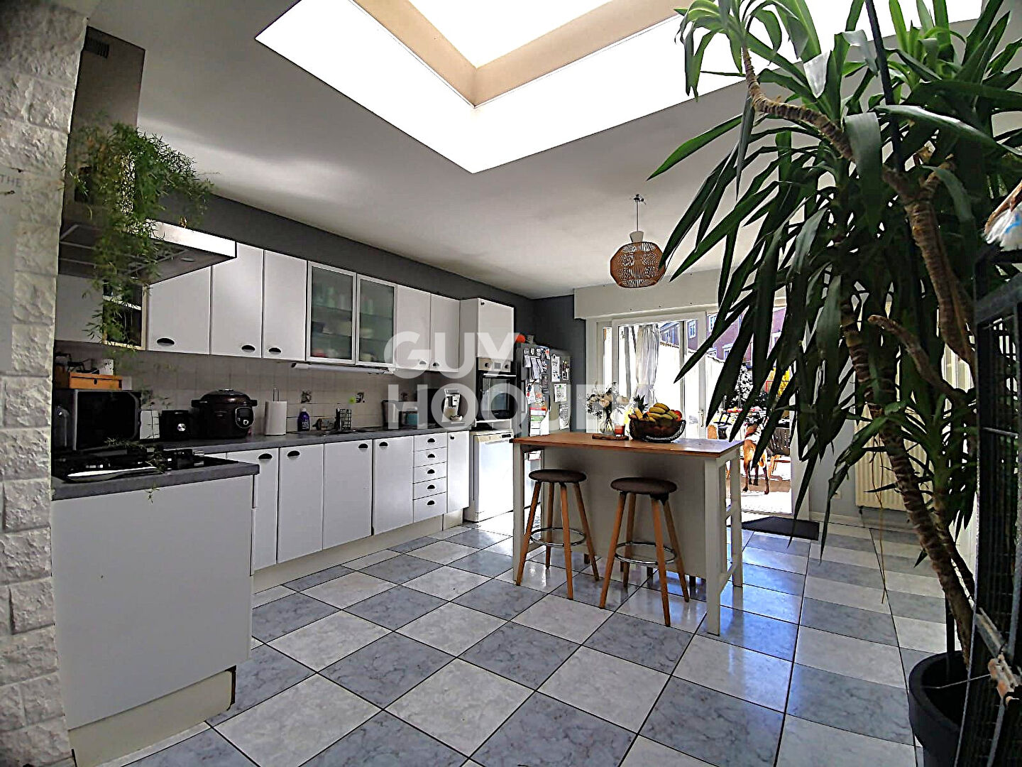 Exclusivité Guy Hoquet : Maison à vendre à Houplines, un véritable havre de paix à 243 300 