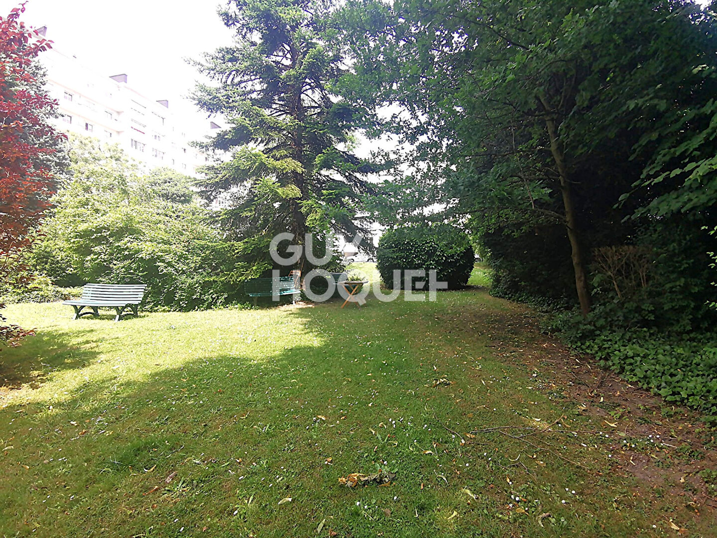 À vendre : Charmant appartement de 2 pièces à LA MADELEINE !