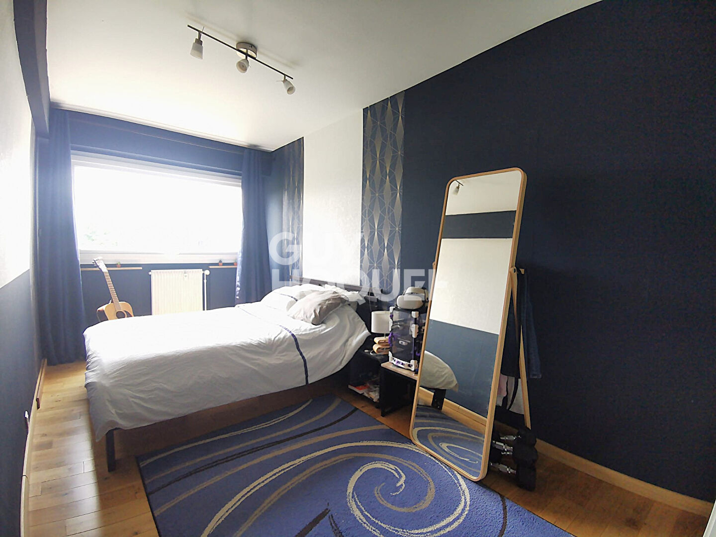 À vendre : Charmant appartement de 2 pièces à LA MADELEINE !