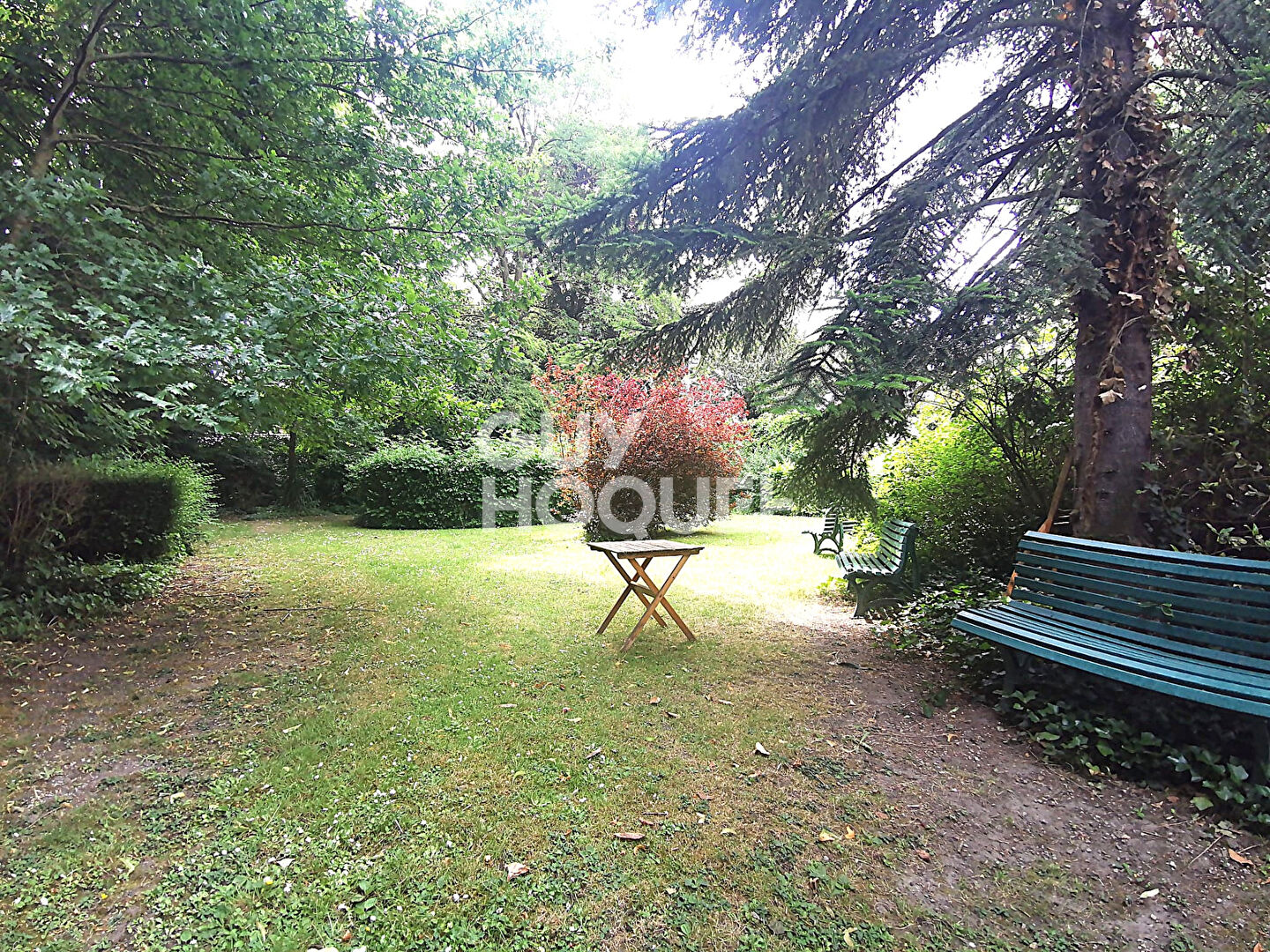 À vendre : Charmant appartement de 2 pièces à LA MADELEINE !