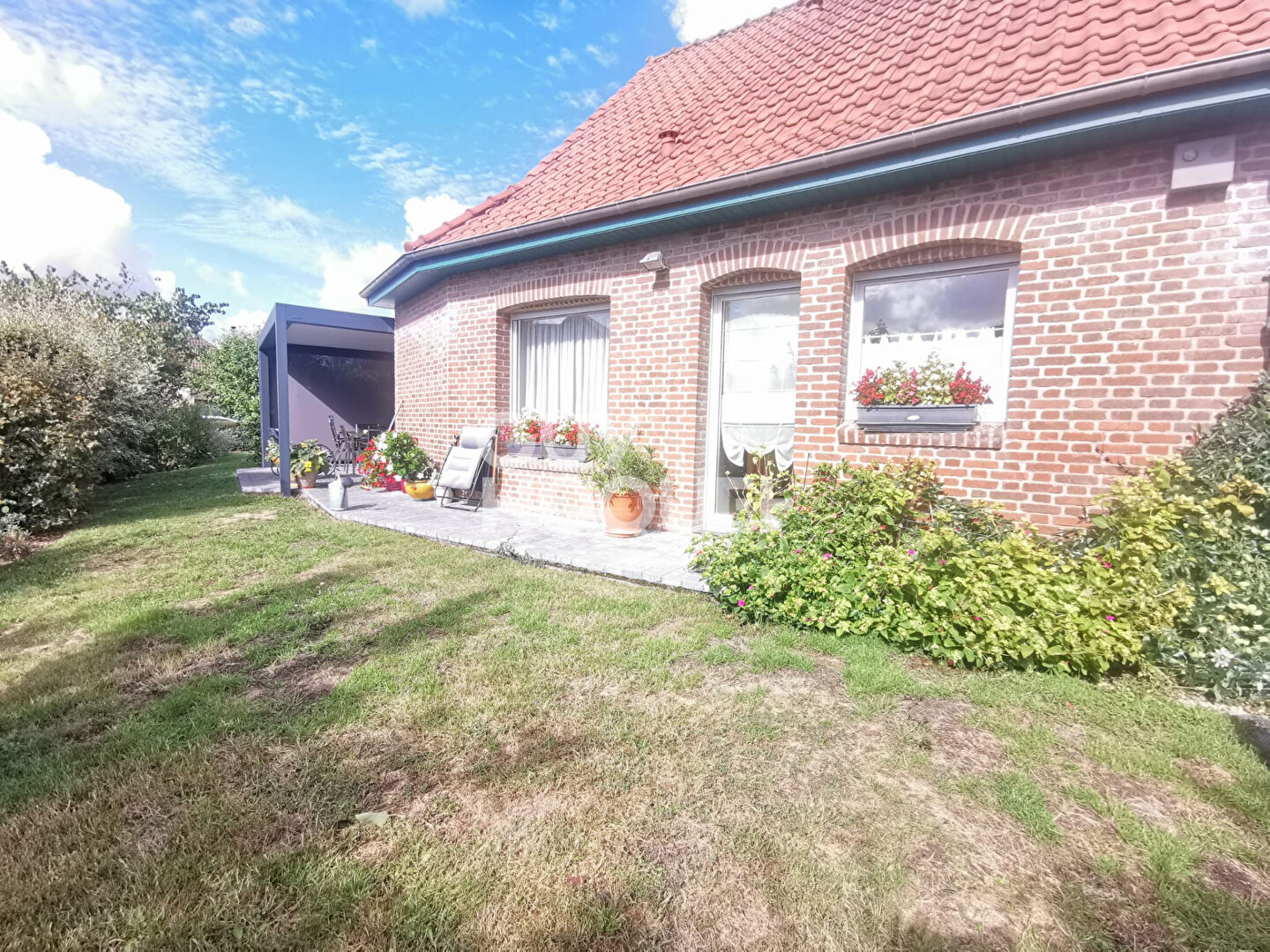Villa individuelle : jardin & garage