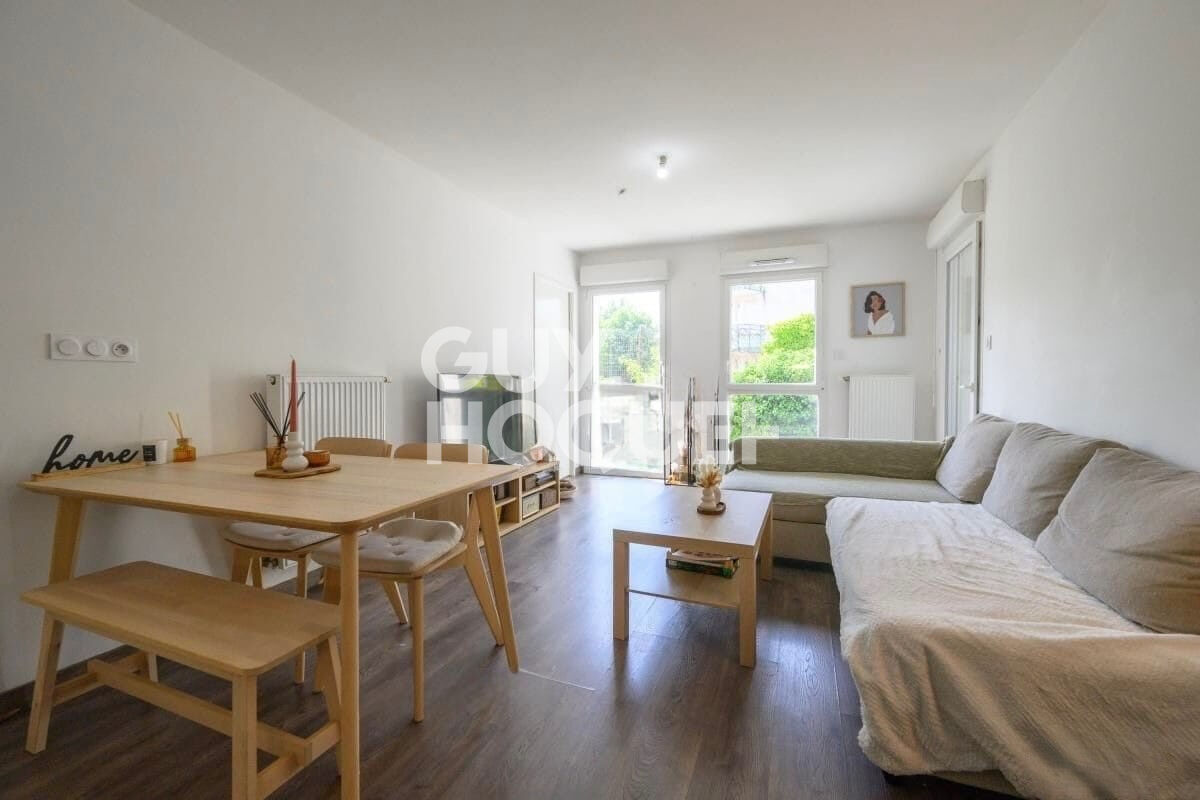 T2 avec balcon & 2 places de parking