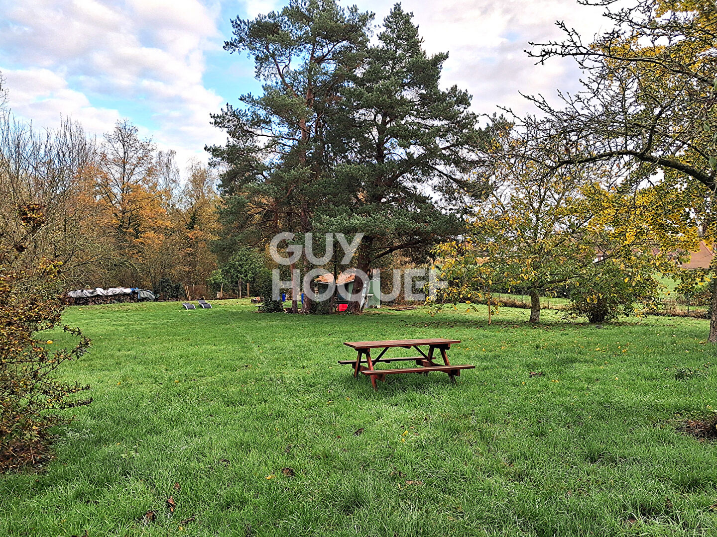 Maison de caractère : parcelle de + 12000 m²