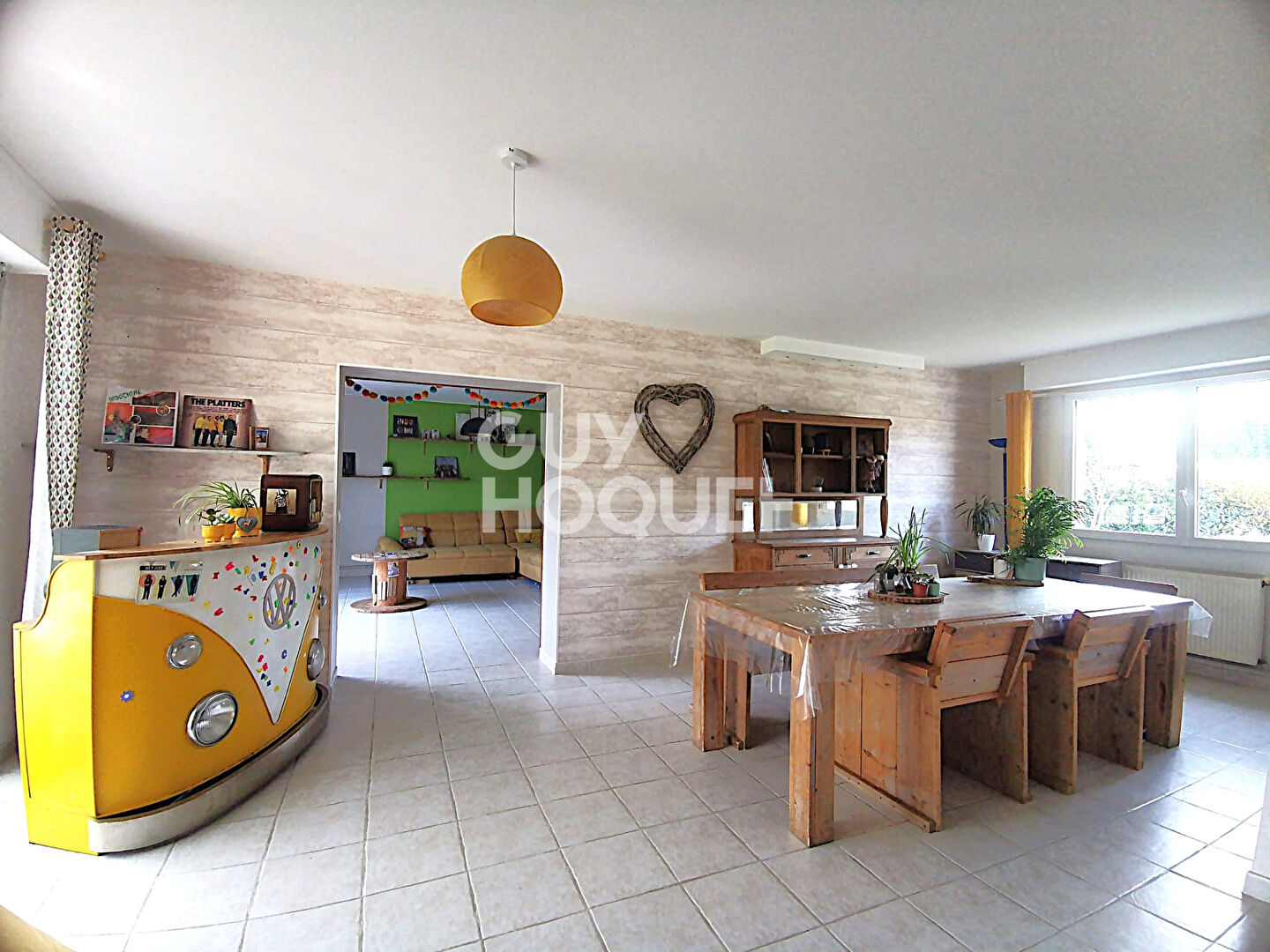 Maison familiale avec 5 chambres, garage et grand jardin