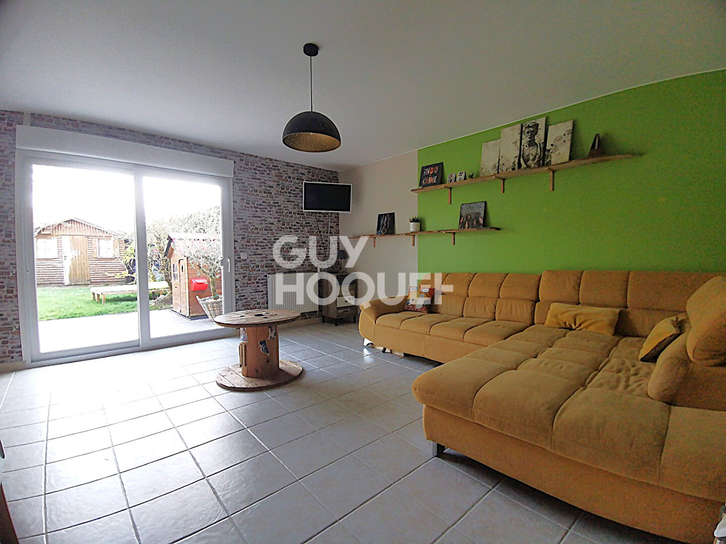 Maison familiale avec 5 chambres, garage et grand jardin