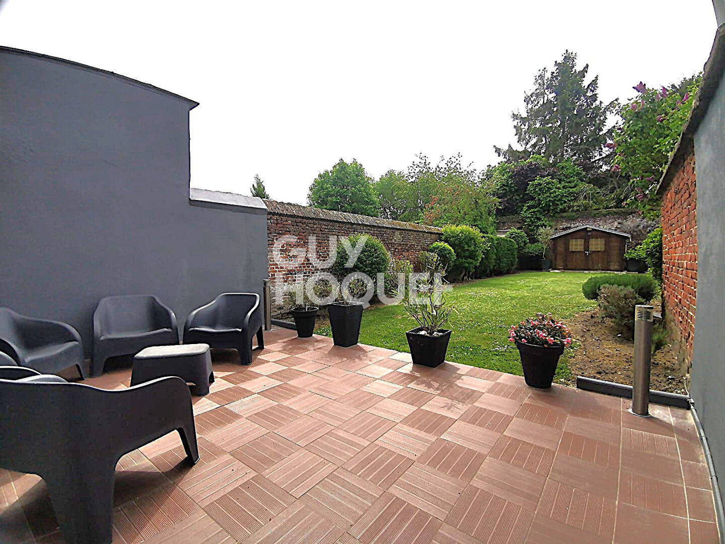 Centre République : maison avec jardin & garage