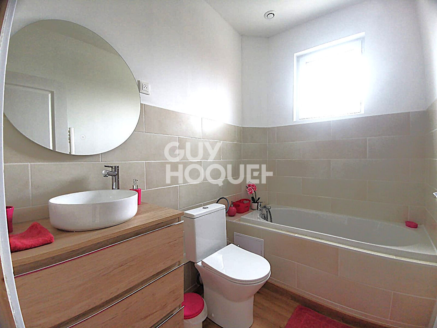 Centre République : maison avec jardin & garage