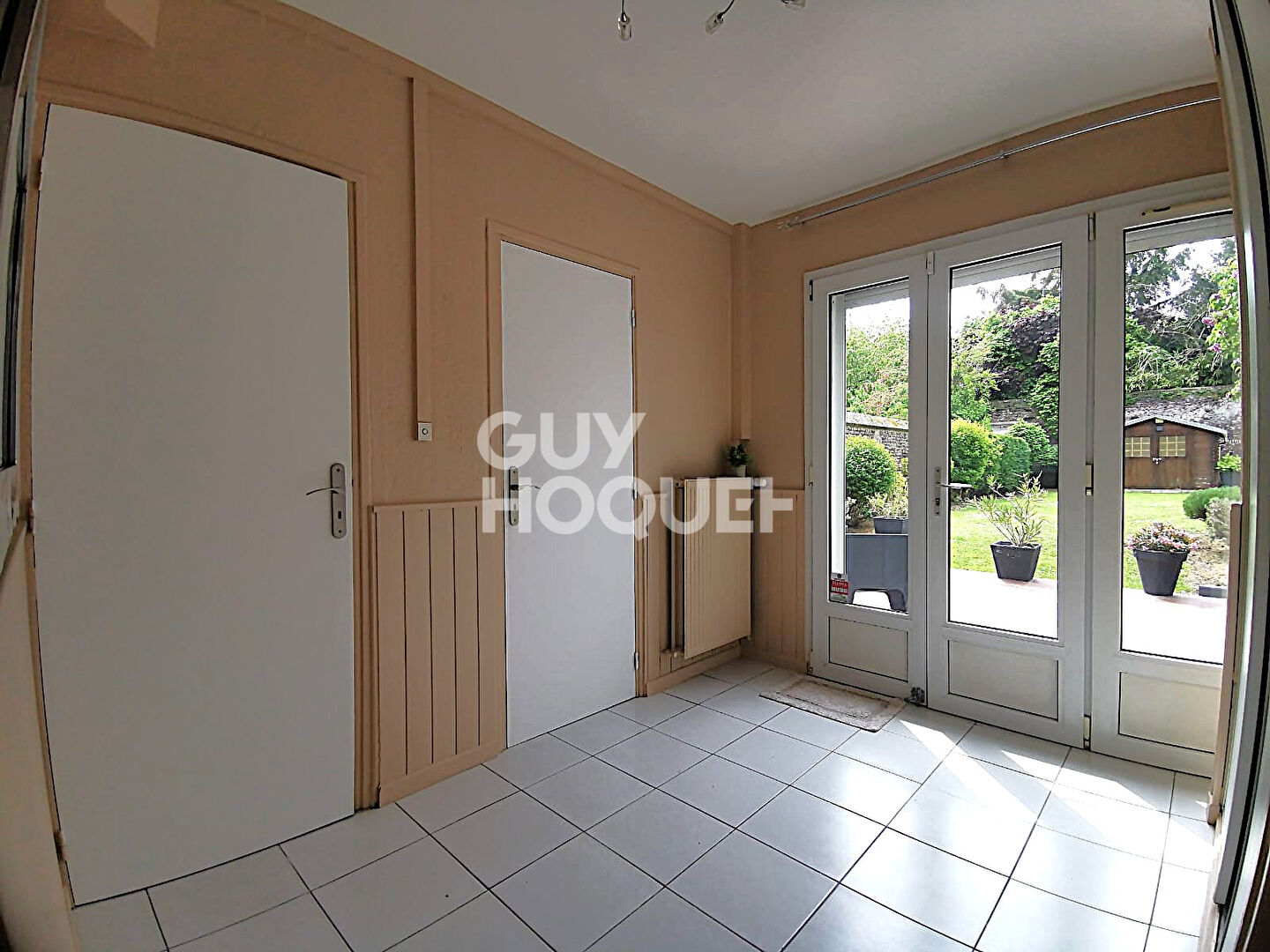 Centre République : maison avec jardin & garage