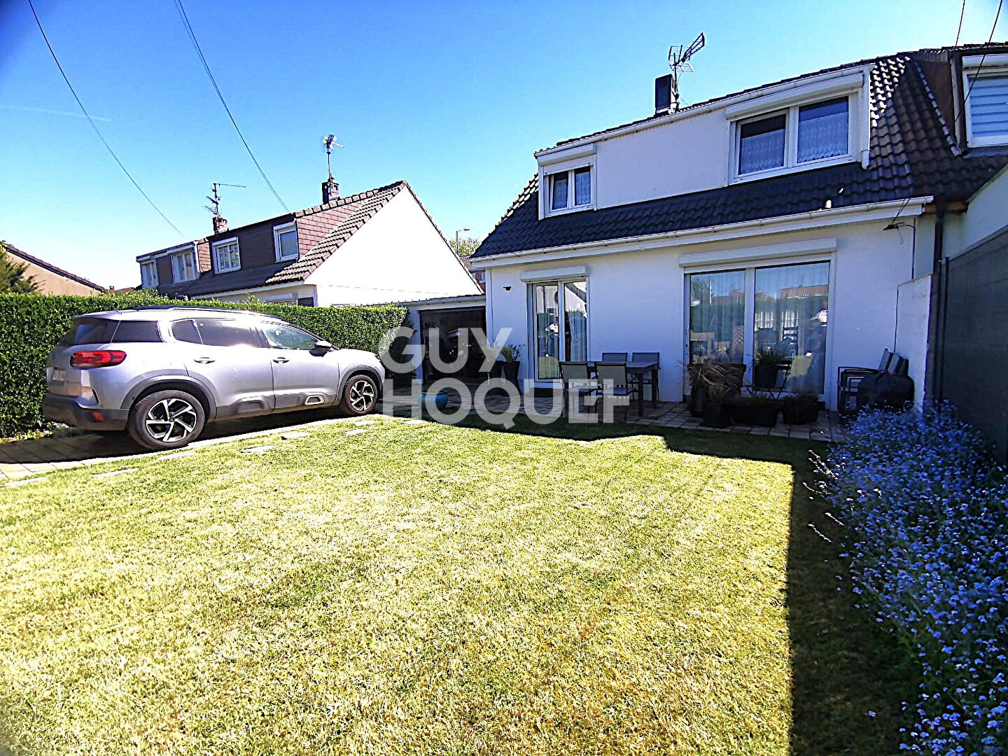 LEO LAGRANGE : maison avec jardin, garage & stationnement