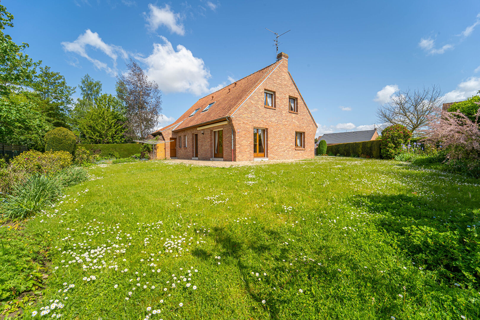 MAISON INDIVIDUELLE 5 pièces 196.44 m2 -  Nieppe