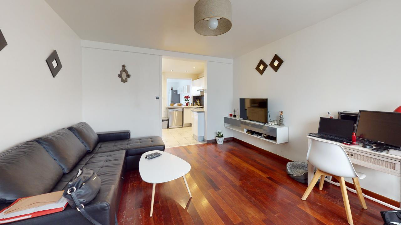 LOCATION d'une maison meublée 4 pièces (78 m²)