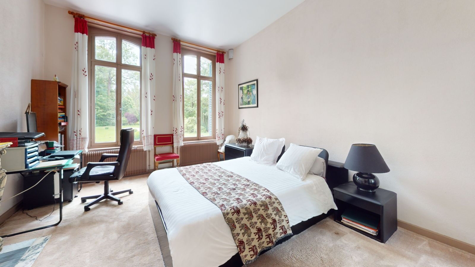 VENTE d'une propriété de 11 pièces (390 m²)