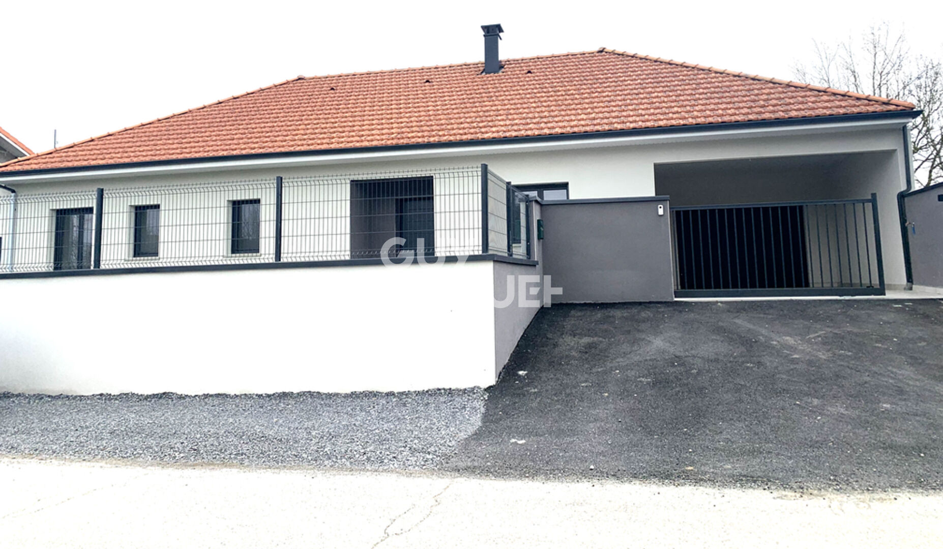 Maison Neuve - 3 chambres + 1 bureau avec piscine et garage