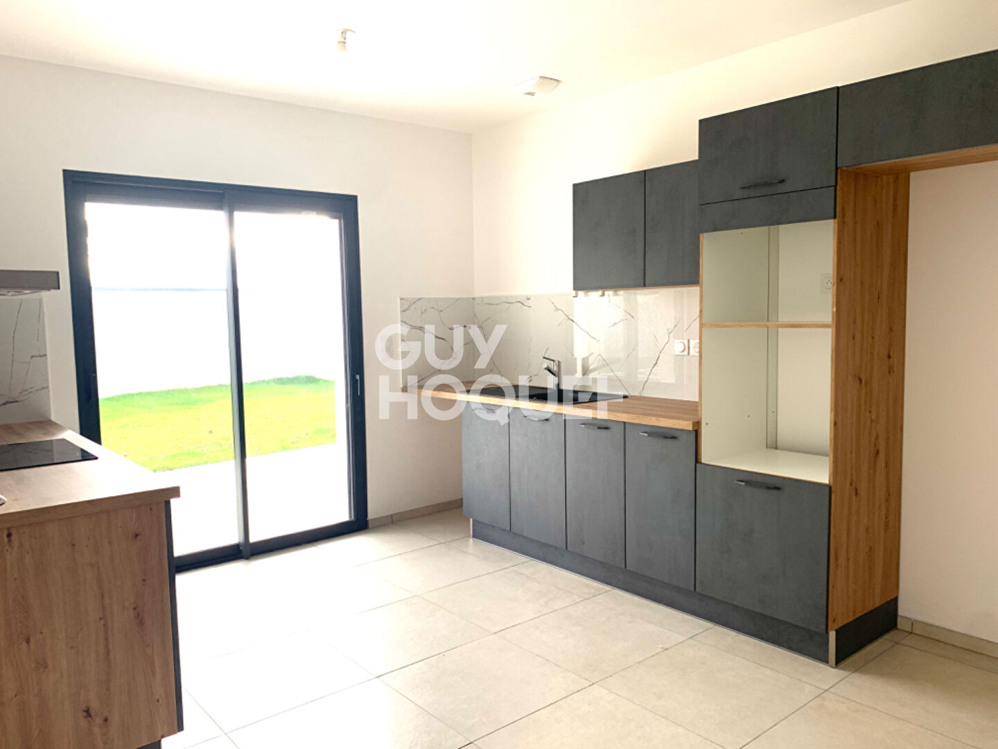 Maison Neuve - 3 chambres + 1 bureau avec piscine et garage