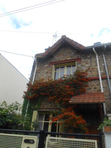 BOIS COLOMBES/ MAISON 2 P. 49  m²  GARAGE et JARDIN 