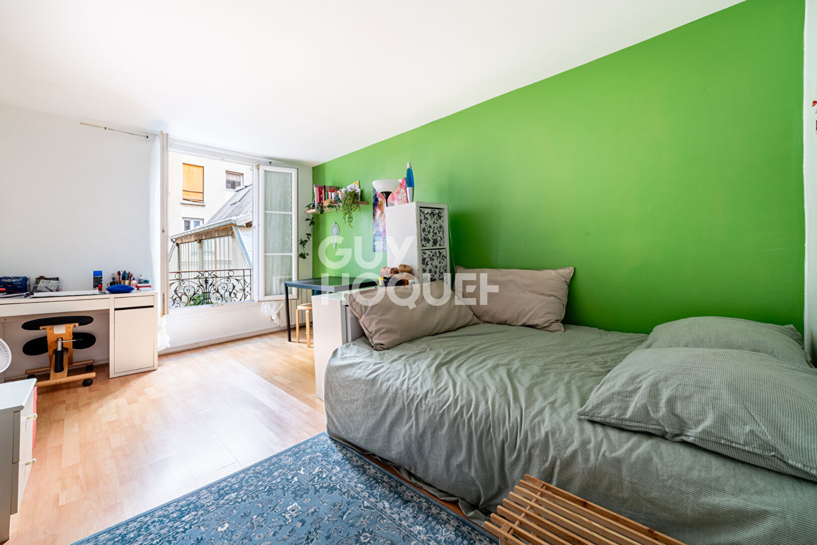 Studio de 23m2 en bon état proche métro