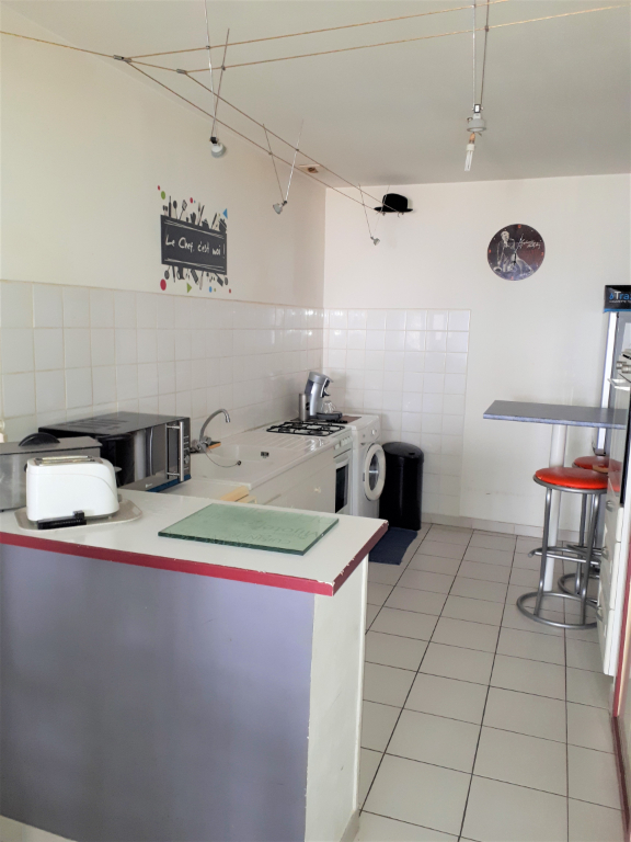 Agréable T2 bis avec stationnement et balcon.