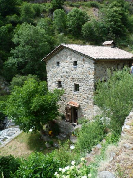 Secteur Burzet en bord de rivière