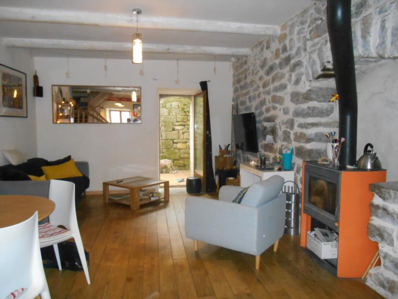 À vendre, maison de 120 m², 4 pièces à Villeneuve-De-Berg (07170).