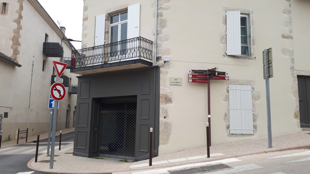 Local commercial de 125.56 m²