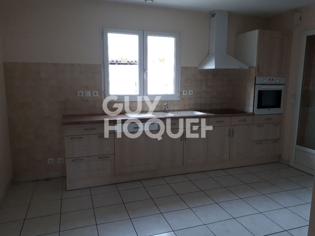 Maison Aubenas 4 pièce(s) 92 m2