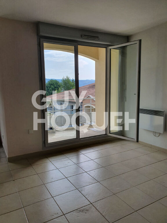 Appartement  3 pièce(s)  AUBENAS