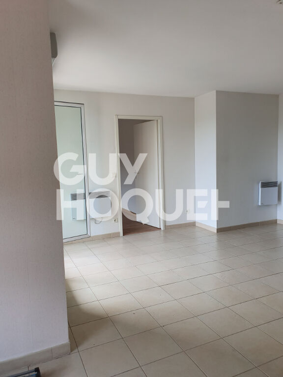 Appartement  3 pièce(s)  AUBENAS