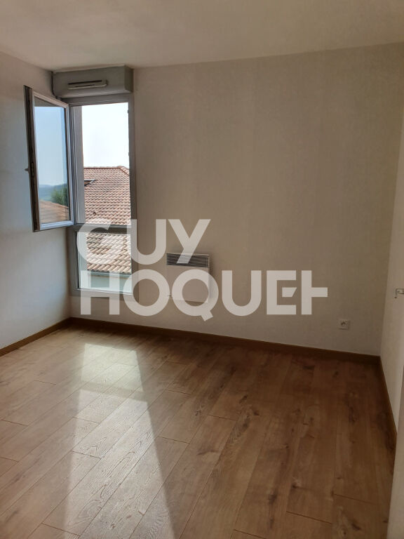 Appartement  3 pièce(s)  AUBENAS