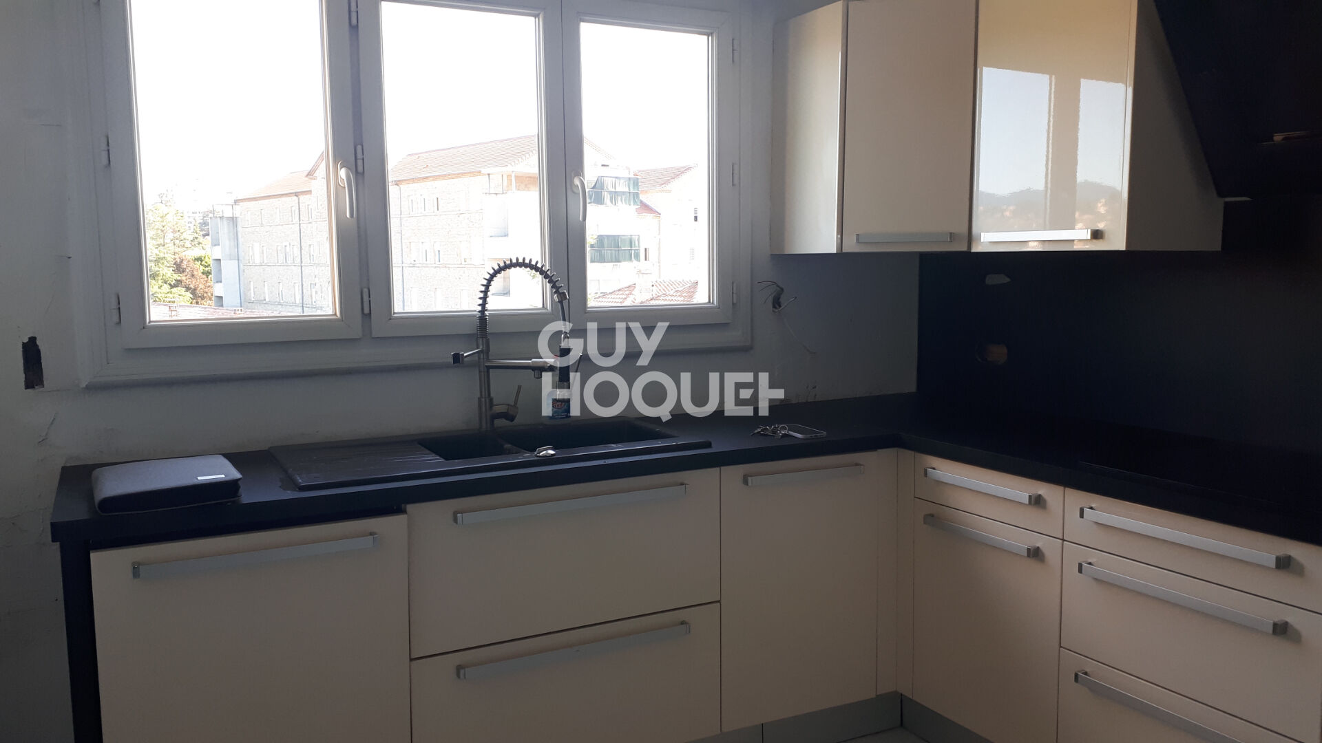 Appartement Aubenas 4 pièce(s) 93 m2