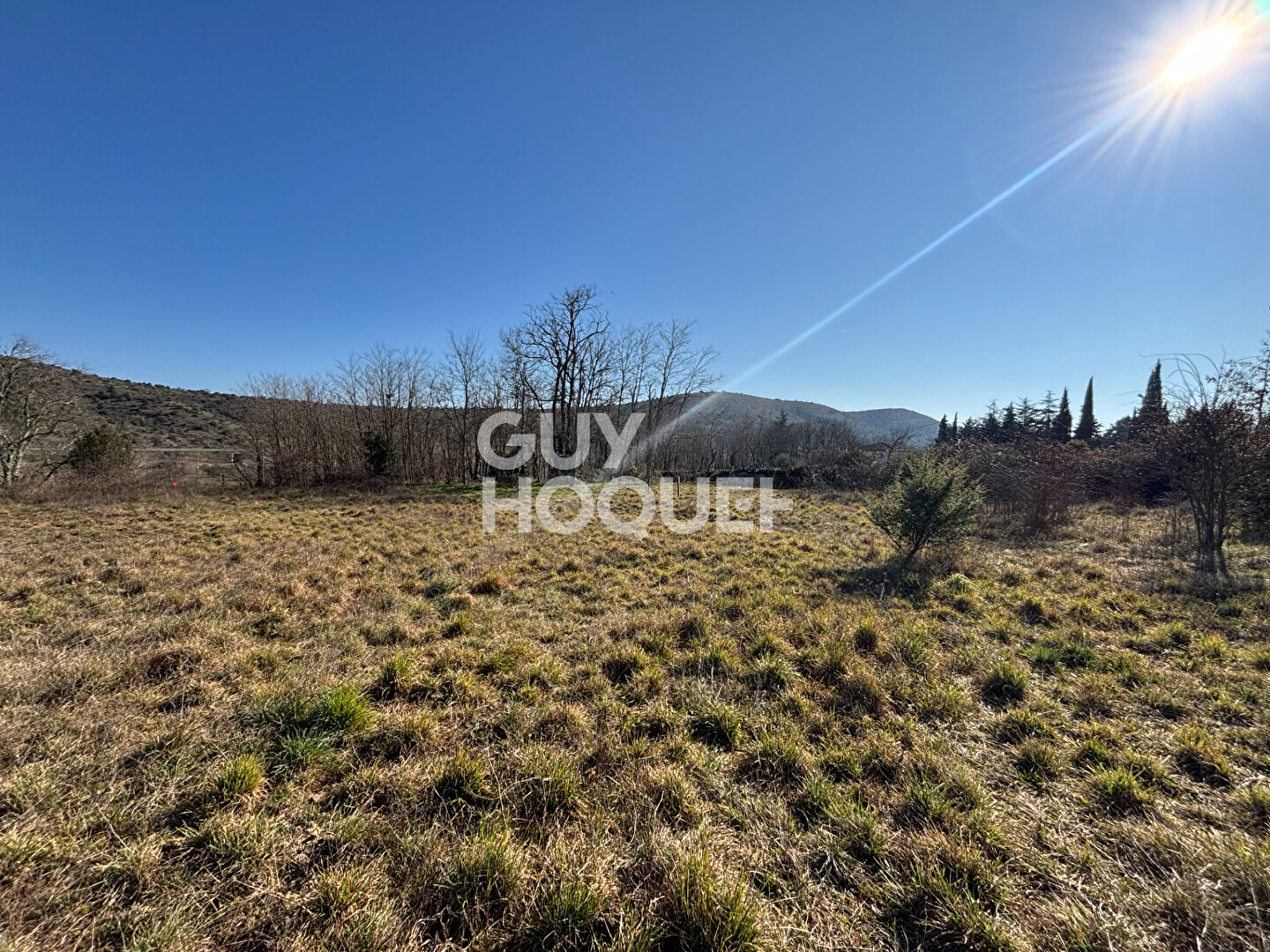 Magnifique terrain de 1800 m² sur Vinezac