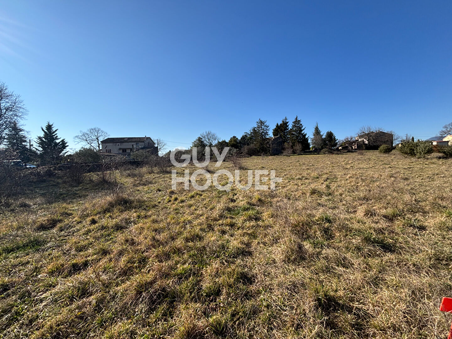 Magnifique terrain de 1800 m² sur Vinezac