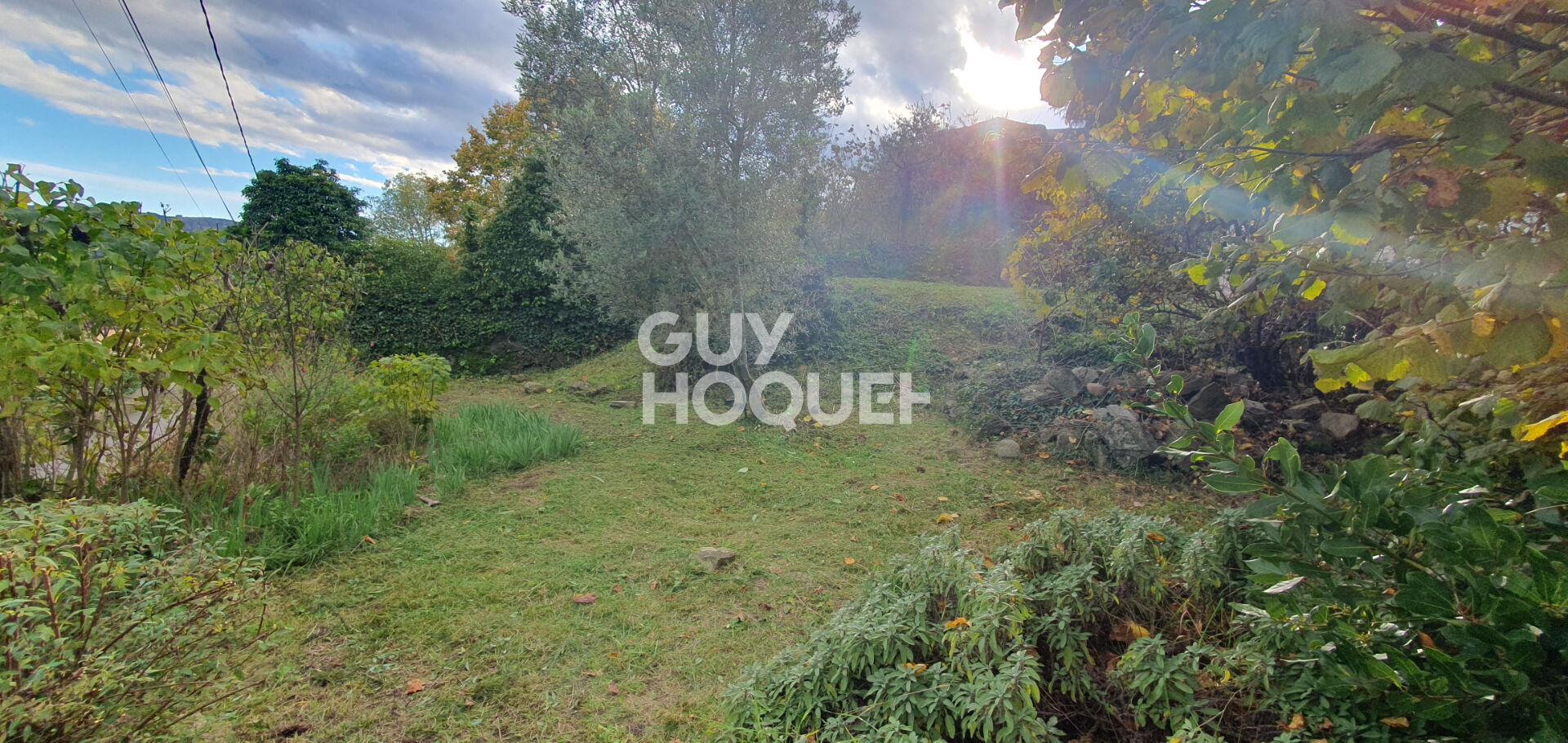 Maison de village en pierres avec terrain