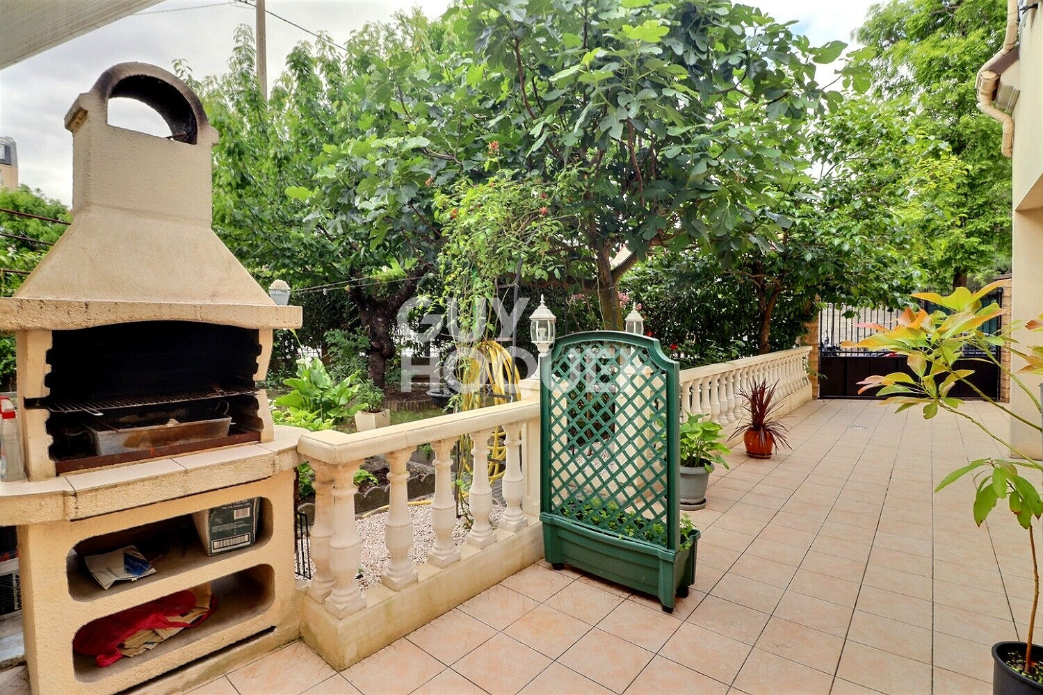 MAISON FAMILIALE AVEC STUDIO GARAGE ET JARDIN - FORT D'AUBERVILLIERS