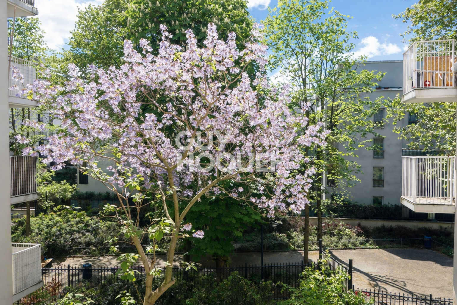 APPARTEMENT 4 PIECES AVEC BALCON, CAVE ET BOX EN SOUS-SOL - PANTIN 4 CHEMINS