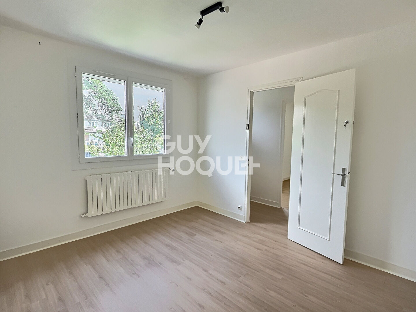 Maison de 7 pièces (130 m²) en location à MONTFERMEIL