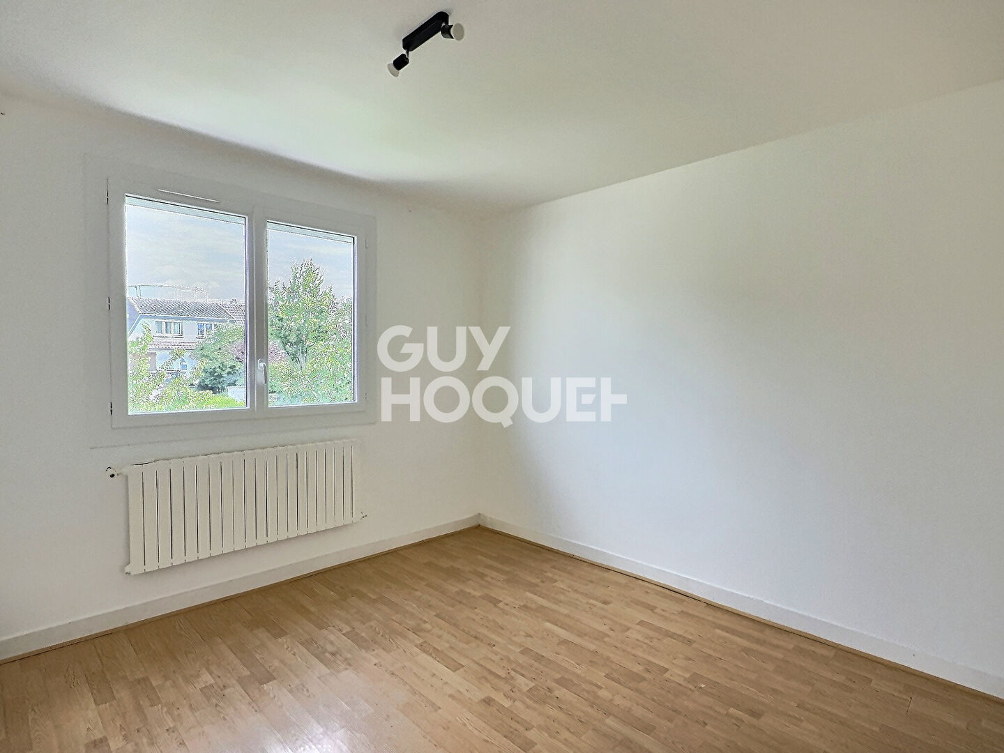 Maison de 7 pièces (130 m²) en location à MONTFERMEIL