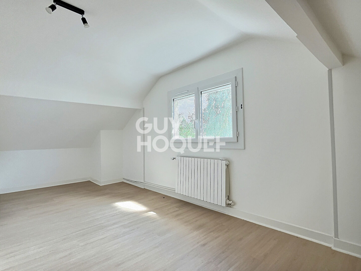 Maison de 7 pièces (130 m²) en location à MONTFERMEIL