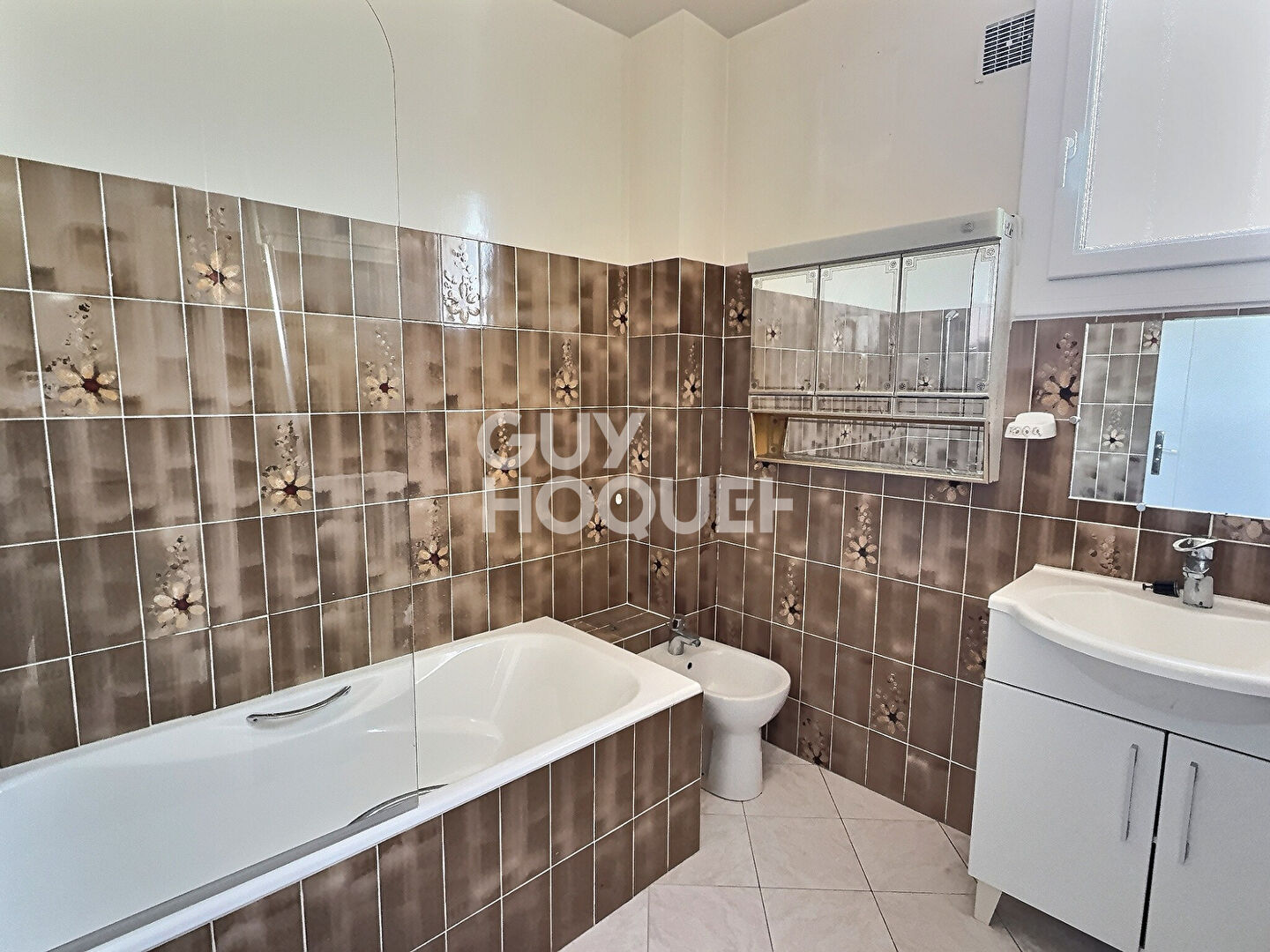 Maison de 7 pièces (130 m²) en location à MONTFERMEIL