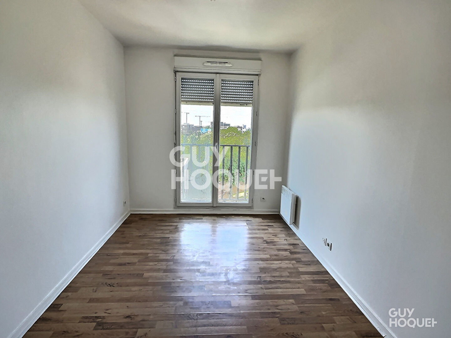 APPARTEMENT 3 PIECES AVEC BALCON CAVE ET PARKING - SAINT DENIS PLEYEL